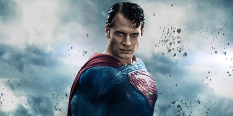 Site confirma que Henry Cavill estar de volta como Superman