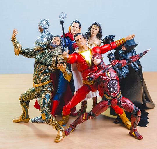 Action Figures: fotgrafo japons faz divertidas fotos com colecionveis!