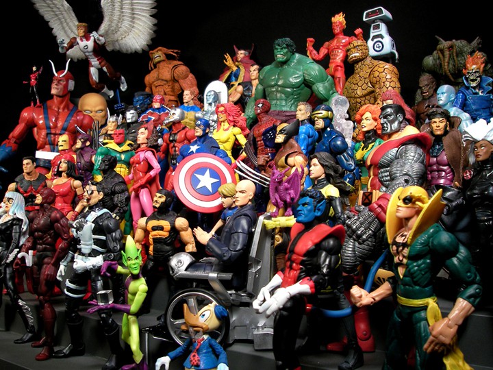 A Histria das Action Figures: Como Elas Se Popularizaram Entre Crianas e Adultos