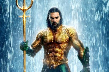 AQUAMAN – Imagem mostra Jasom Momoa com traje no utilizado no filme