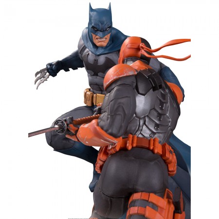 Estátua Dc Collectibles Battle Statue - Batman Vs Deathstroke (55955)