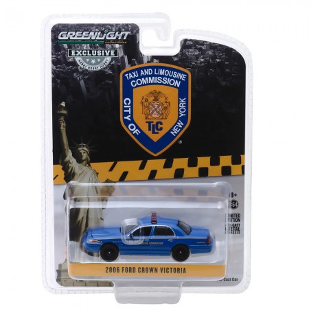 Carro Greenlight Hobby Exclusive - Ford Crown Victoria 2006 Nyc Taxi And Limousine - Escala 1/64 (30092)