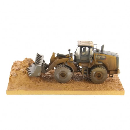 Trator Diecast Masters - Cat 966m Weathered Wheel Loader - Escala 1/50 (85703)