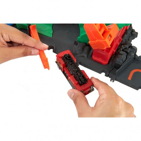 Hot Wheel Dragon Drive Firefight Playset (5421)