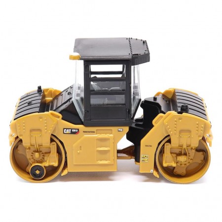Trator Rolo Compactador Diecast Masters: Cat Cb-13 Tandem Vibratory Roller - Escala 1/64 (44869)