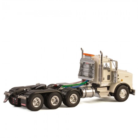 Caminho Wsi - Kenworth T800 8x4 White Usa Basic Line 33-2016 - Escala 1/50