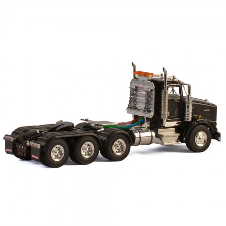 Caminho Wsi - Kenworth T800 8x4 Black Usa Basic Line 33-2017 - Escala 1/50