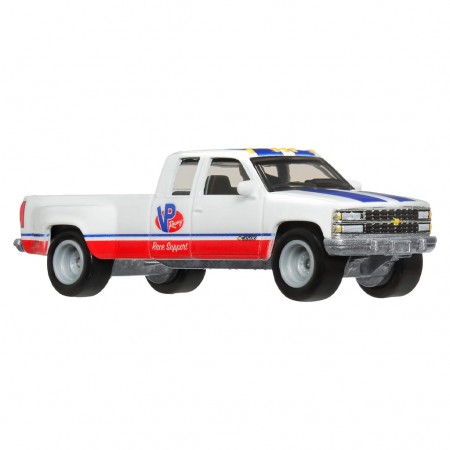 Carro Hot Wheels Premium Car Culture: Team Transport - '63 Chevy Nova & '88 Chevy Silverado 3500 Hrv42 (6211)