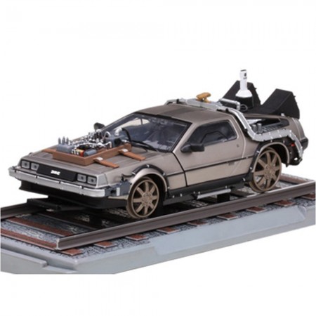 Carro Sun Star de Lorean Back/fut.ii Inox Trilho Escala 1/18 - Dourado
