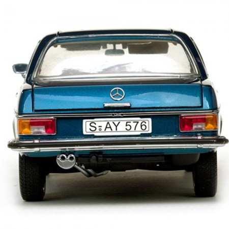 Carro Sun Star M.benz Strick 8 Coupe-magnetiblau Escala 1/18 - Azul