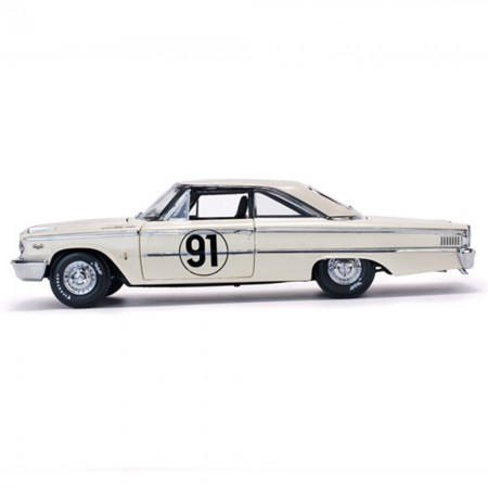 Carro Sun Star Ford Glx.500 Xl 91 H.gred.1963 Escala 1/18 - Creme