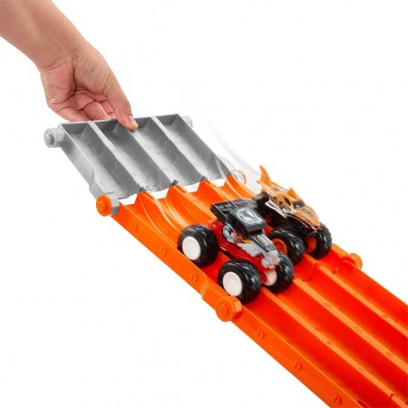 Pista Hot Wheels Monster Trucks - Racedown Destruction: Tiger Shark Vs Bone Shaker (3755)