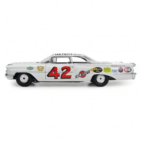 Carro Sun Star Oldsmobile 88 #42 Lee Petty 1959 Dayt 1959 Escala 1/18 - Branco