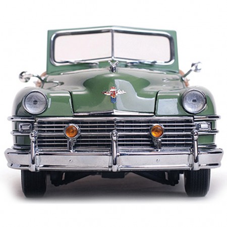 Carro Sun Star Chrysler Town & Country H 1948 Escala 1/18 - Azul