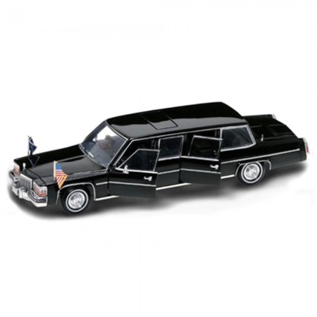 Carro Lucky Lincoln Presidential Limousine 1983 Escala 1/24 - Preto