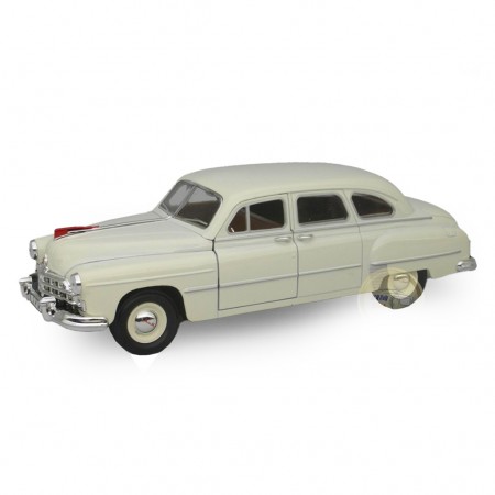 Carro Lucky Gaz-12 Zim Escala 1/24 - Cream