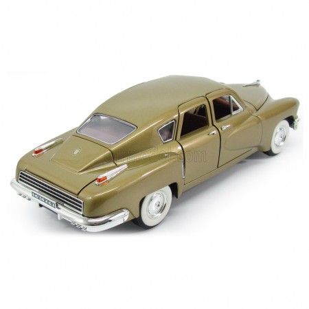 Carro Lucky Tucker Torpedo 1948 Escala 1/18 - Dourado