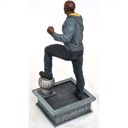 Esttua Diamond Select Marvel Gallery - Luke Cage Netflix Pvc Diorama