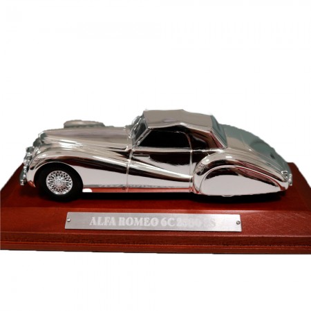 Carro Ixo Alfa Romeo 6c 2500 Ss - Escala 1/43 - Cromado