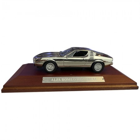 Carro Ixo Alfa Romeo Montreal Cromado - Escala 1/43