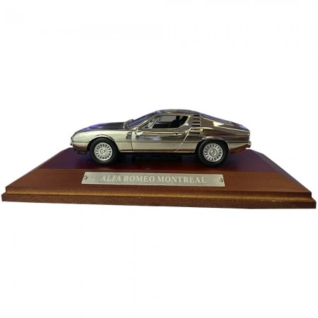 Carro Ixo Alfa Romeo Montreal Cromado - Escala 1/43