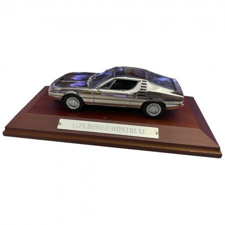 Carro Ixo Alfa Romeo Montreal Cromado - Escala 1/43