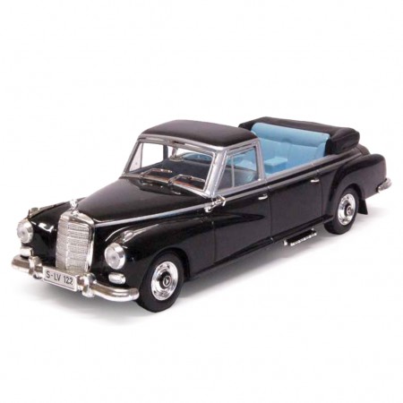 Carro Ixo Mercedes 300 Laudalet - Adenauer - 1963 - Escala 1/43