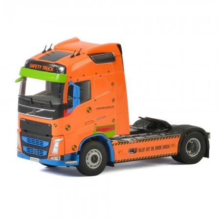 Caminhao Wsi Volvo Fh4 Globetrotter 4x2 Premium - 04-2044 Escala 1/50