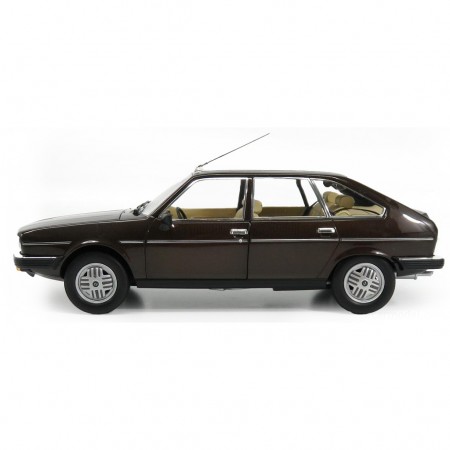 Carro Norev Renault 30 Tx - 1981 - Escala 1/18 - Marrom Metlico