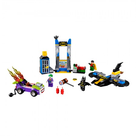 Lego Juniors The Joker Batcave Attack 10753