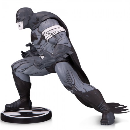Esttua Dc Collectibles Batman Black And White The Dark Knight Returns - Batman By Klaus Janson 55405
