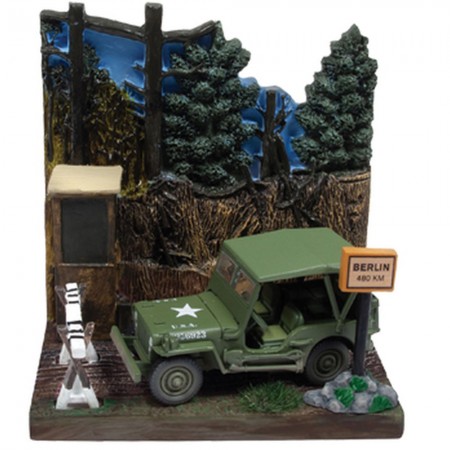 Carro e Cenrio Johnny Lightning The Greatest Generation - Advance East To Berlin Diorama With Wwii Willys Mb Jeep - Escala 1/64 (jlds002)