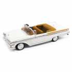 Carro Lucky Mercury Turnpike Cruiser 1957 Escala 1/43 - Branco