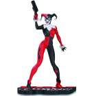 ESTTUA DC COLLECTIBLES HARLEY QUINN RED, WHITE AND BLACK - BY JIM LEE